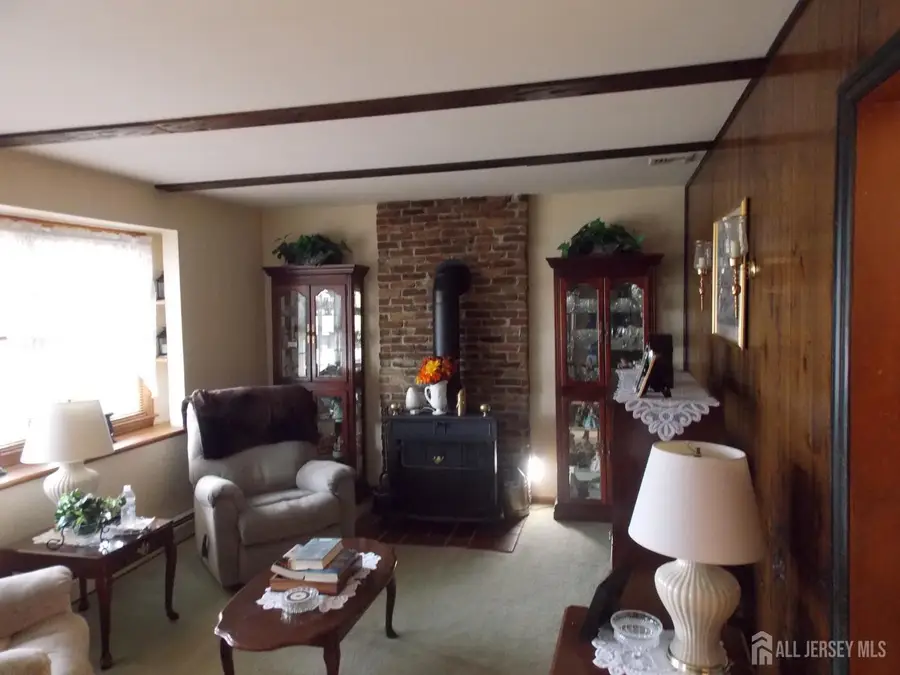 -9 Locust Avenue, Piscataway, NJ 08854 - Image #3