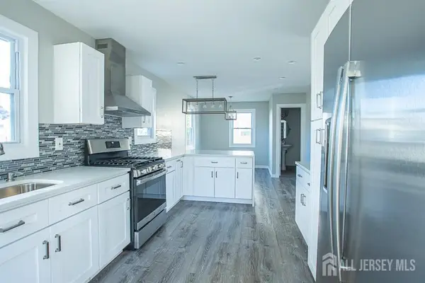 -213 Summerhill Road, Spotswood, NJ 08884