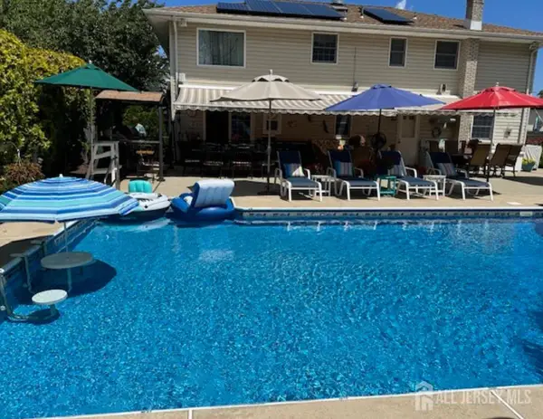 -902 10th Street, Keyport, NJ 07735