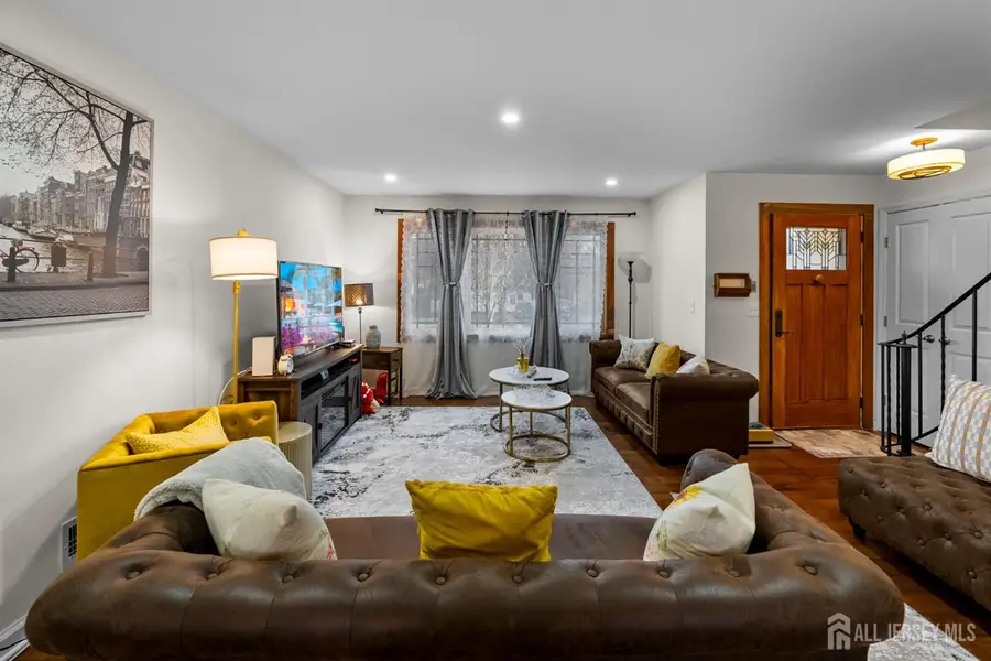 -1721 Holly Road, North Brunswick, NJ 08902 - Image #2