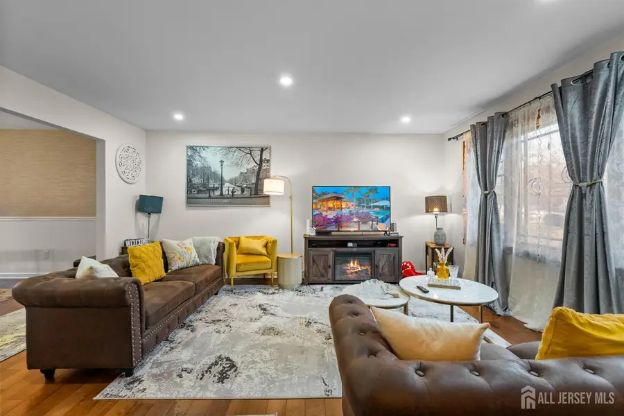 -1721 Holly Road, North Brunswick, NJ 08902 - Image #3