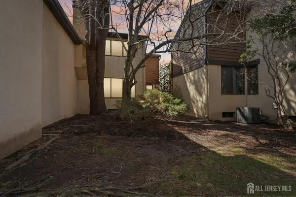 -627 Sayre Drive, Plainsboro, NJ 08540