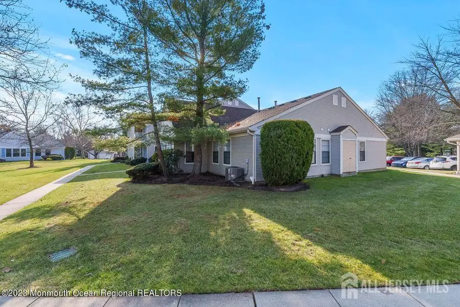 -237 Wycoff Way, East Brunswick, NJ 08816 - Image #3