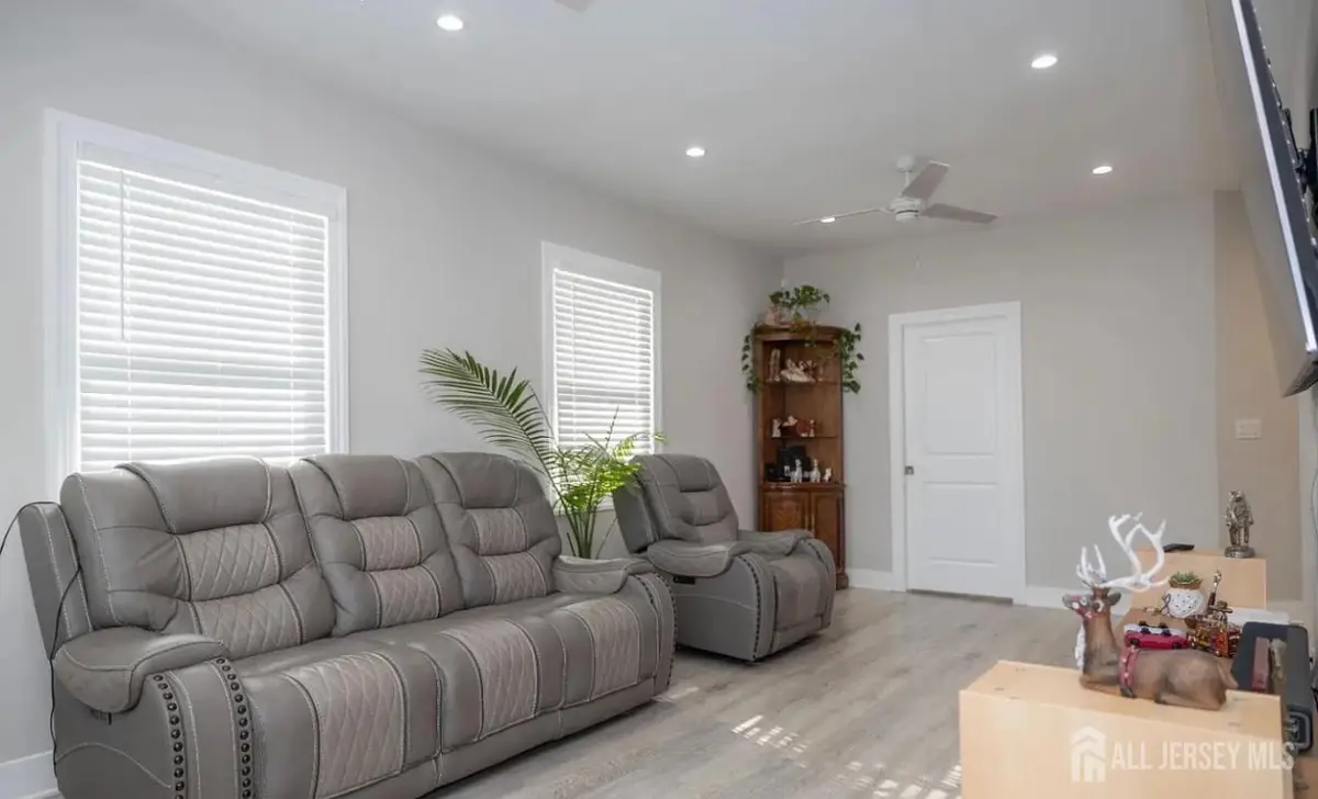 -118 Holly Street, Port Reading, NJ 07064 - Image #1