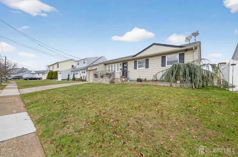 -14 Sunnyside Drive, Carteret, NJ 07008 - Image #2