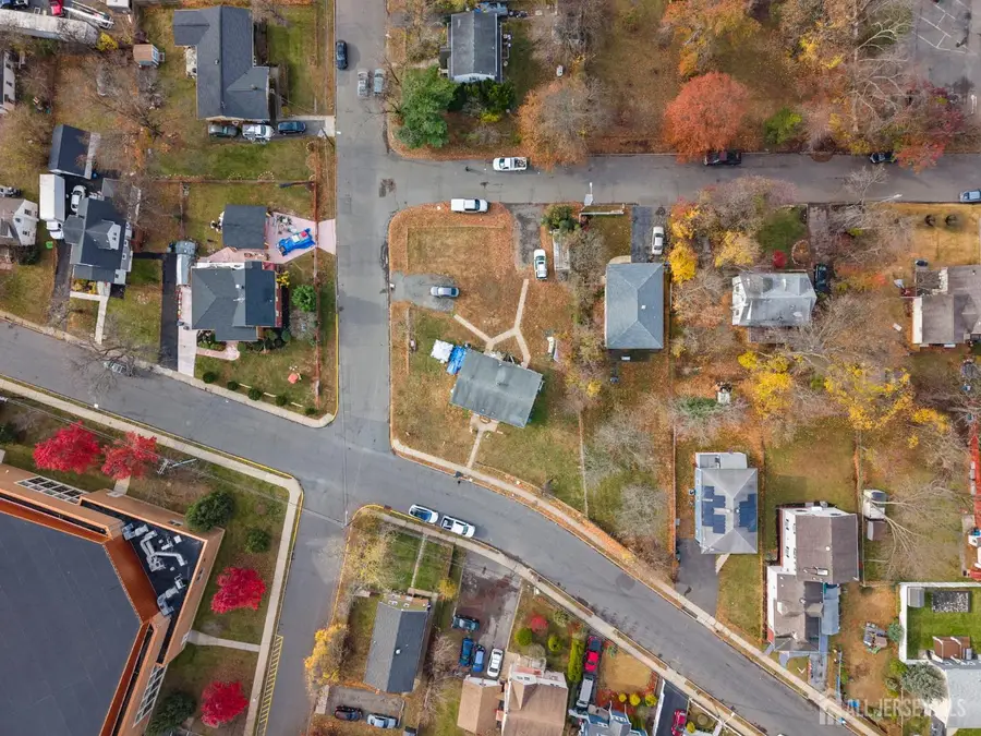 -16 Millstone Road, East Franklin, NJ 08873 - Image #3