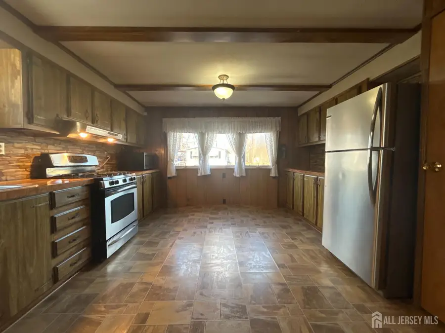 -48 Whitman Road, North Brunswick, NJ 08902 - Image #3