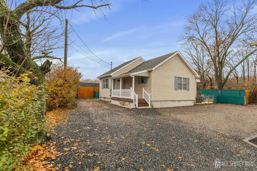 -33 Kearney Road, Sayreville, NJ 08879 - Image #2