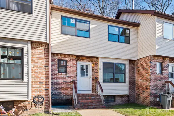 -6 Wood Acres Drive, North Brunswick, NJ 08902