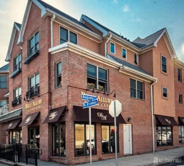 -112 N Broadway #G, South Amboy, NJ 08879