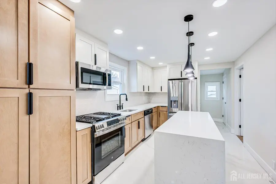 -237 Mawbey Street, Woodbridge, NJ 07095 - Image #3