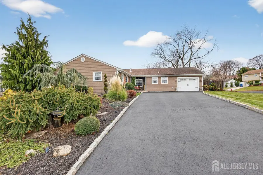 -10 Barbara Place, Sayreville, NJ 08872 - Image #2