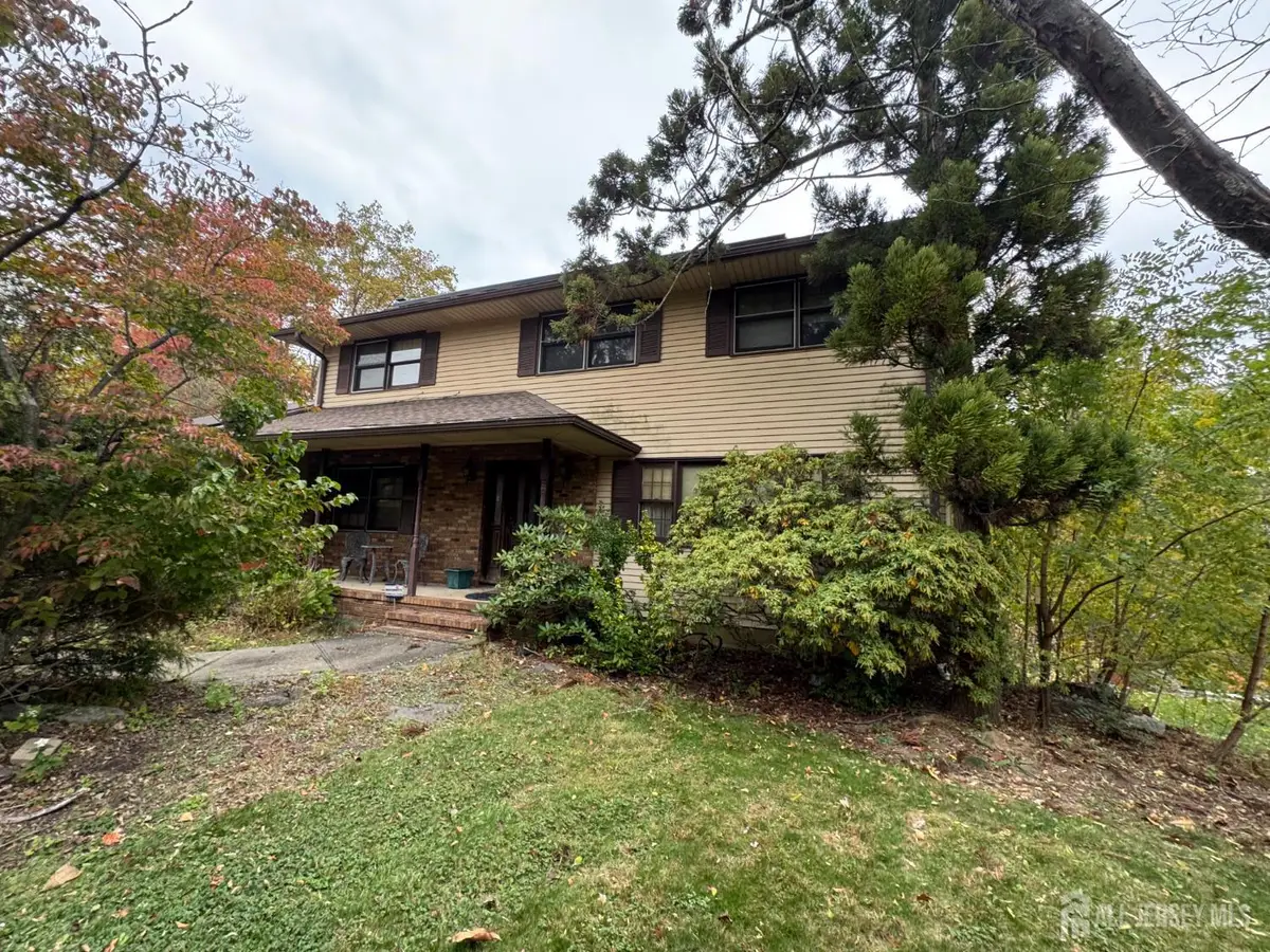 -845 Hoover Drive, North Brunswick, NJ 08902 - Image #1