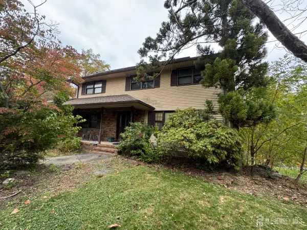 -845 Hoover Drive, North Brunswick, NJ 08902