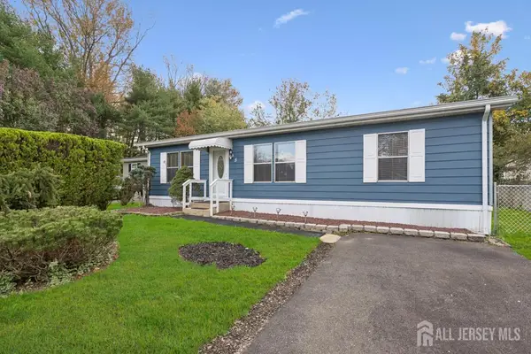 -5 Fallow Drive, Manalapan, NJ 07726