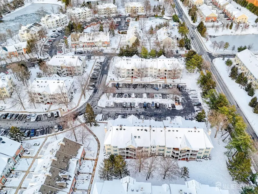 -252 Kempsey Drive, North Brunswick, NJ 08902 - Image #3