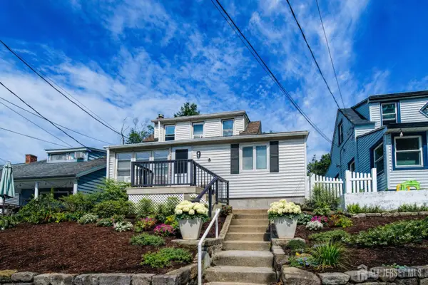 -9 Lakeview Avenue, Mt. Olive, NJ 07828