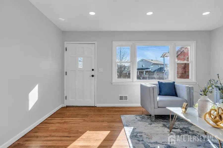 -26 Sunnyside Drive, Carteret, NJ 07008 - Image #2