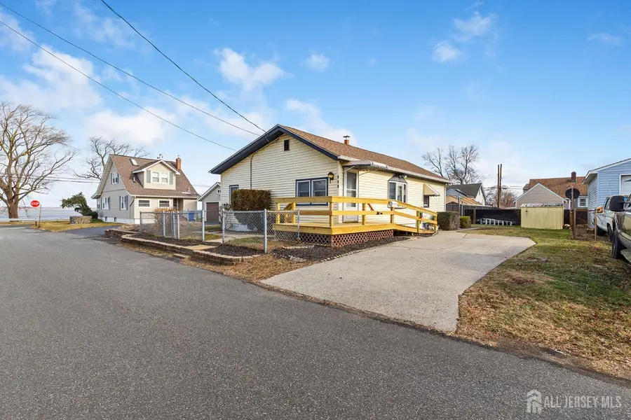 -104 Roosevelt Avenue, Laurence Harbor, NJ 08879 - Image #2