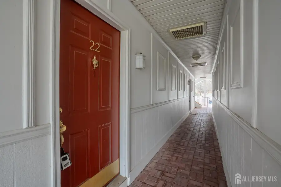 -22 Amberly Court, Franklin Park, NJ 08823 - #3