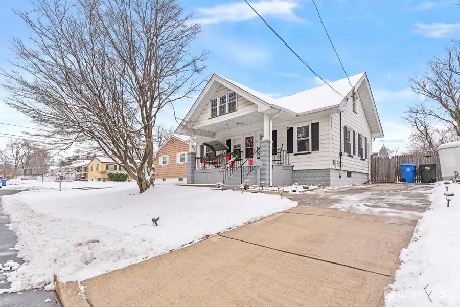 -186 Metuchen Avenue, Woodbridge, NJ 07095 - Image #2