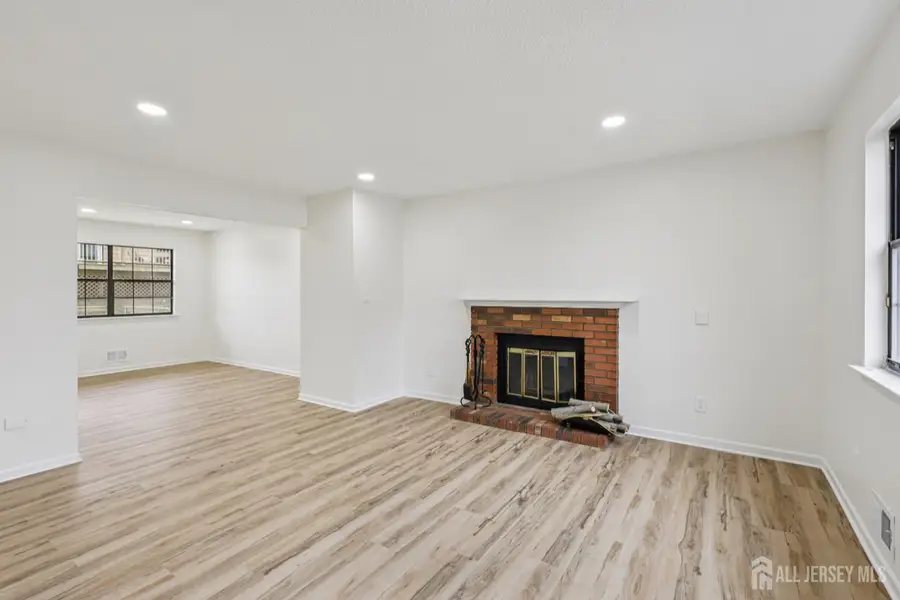 -21 Wellington Court, Sayreville, NJ 08872 - #2