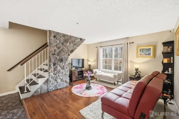 -191 Prestwick Way, Edison, NJ 08820