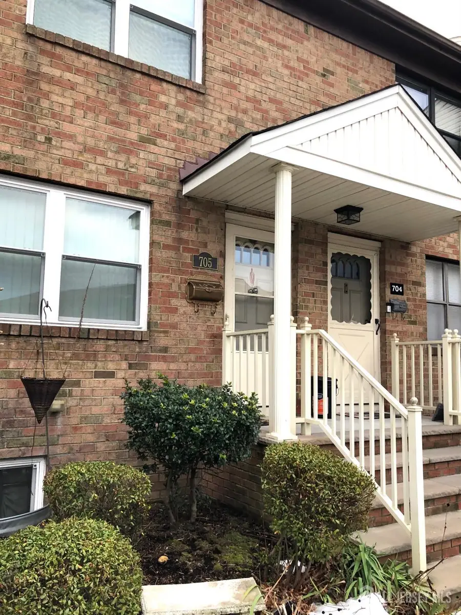 -705 Sharon Garden Court, Woodbridge, NJ 07095 - #2