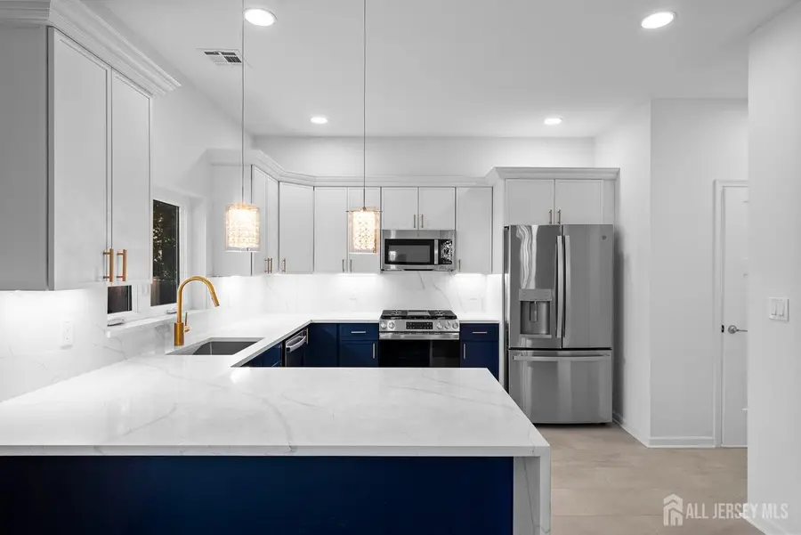 -410 Morris Place, Roselle, NJ 07203 - Image #2