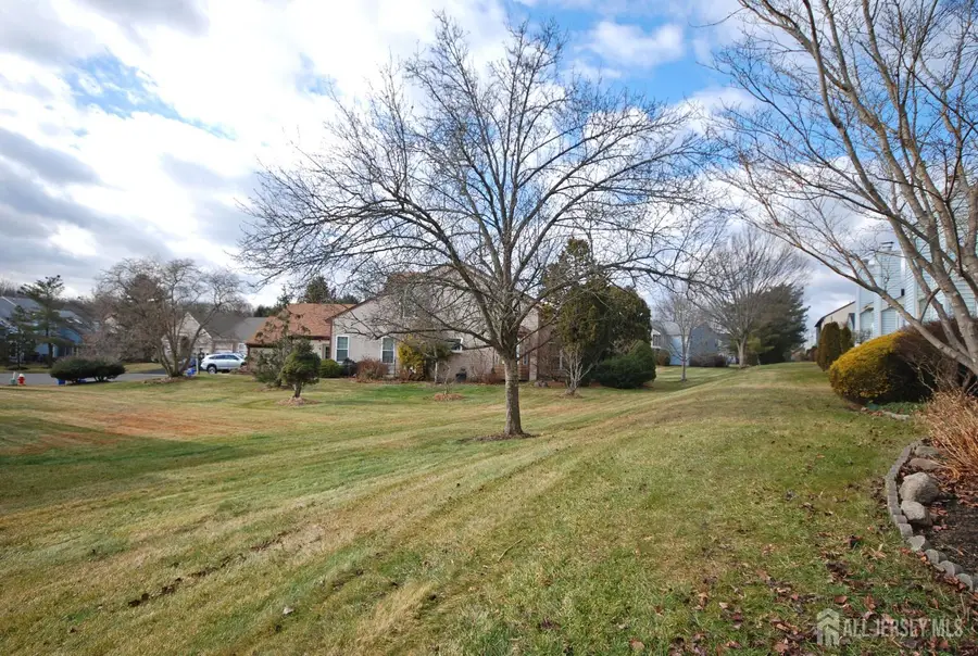 -5 Cambridge Drive #D, Monroe, NJ 08831 - #2