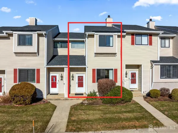 -424 Middlewood Road, Middletown, NJ 07748