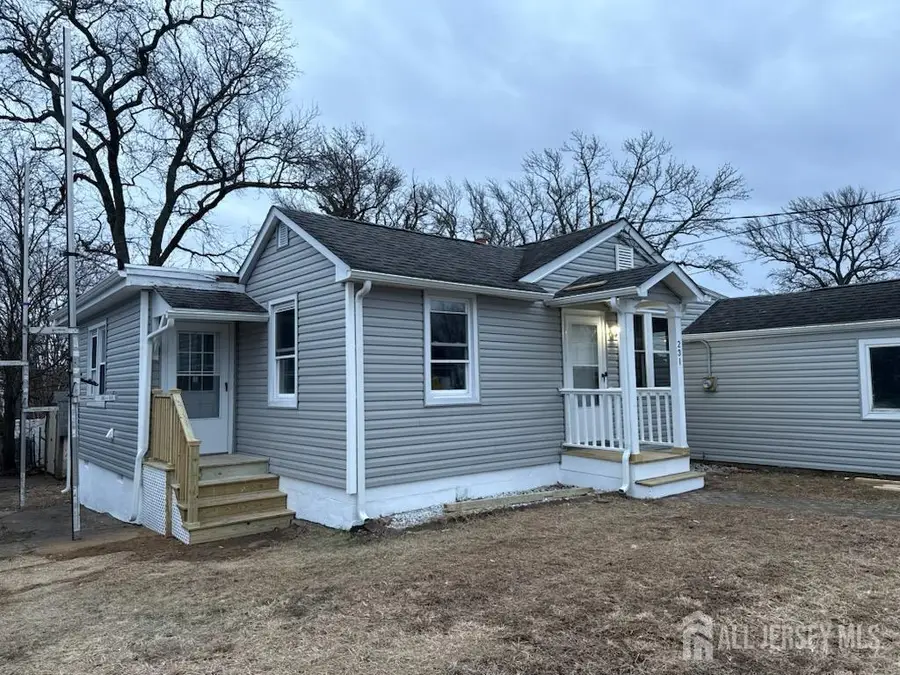 -231 Hillcrest Avenue, Laurence Harbor, NJ 08879 - Image #2