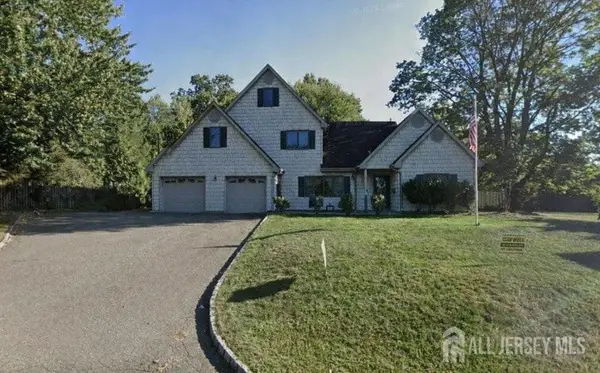 -24 Stephenville Parkway, Edison, NJ 08820