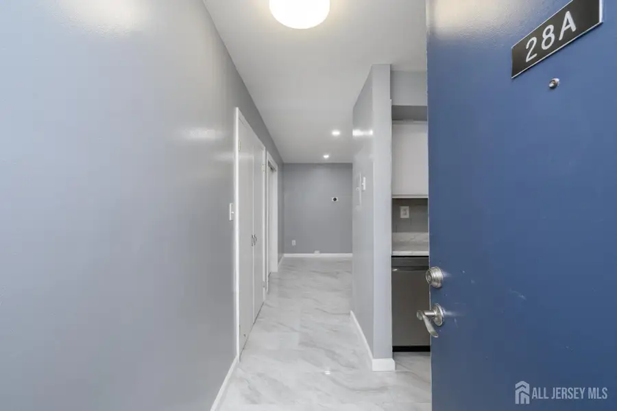 -28 Powderhorn Court #a, Woodbridge, NJ 07095 - Image #3