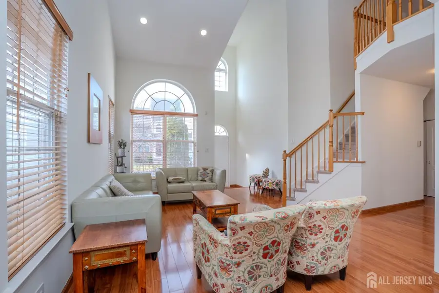 -903 Swallow Court, North Brunswick, NJ 08902 - #3