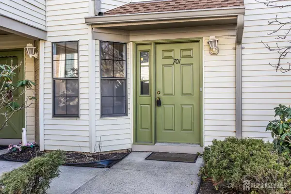 -701 Sunshine Court, Parlin, NJ 08859