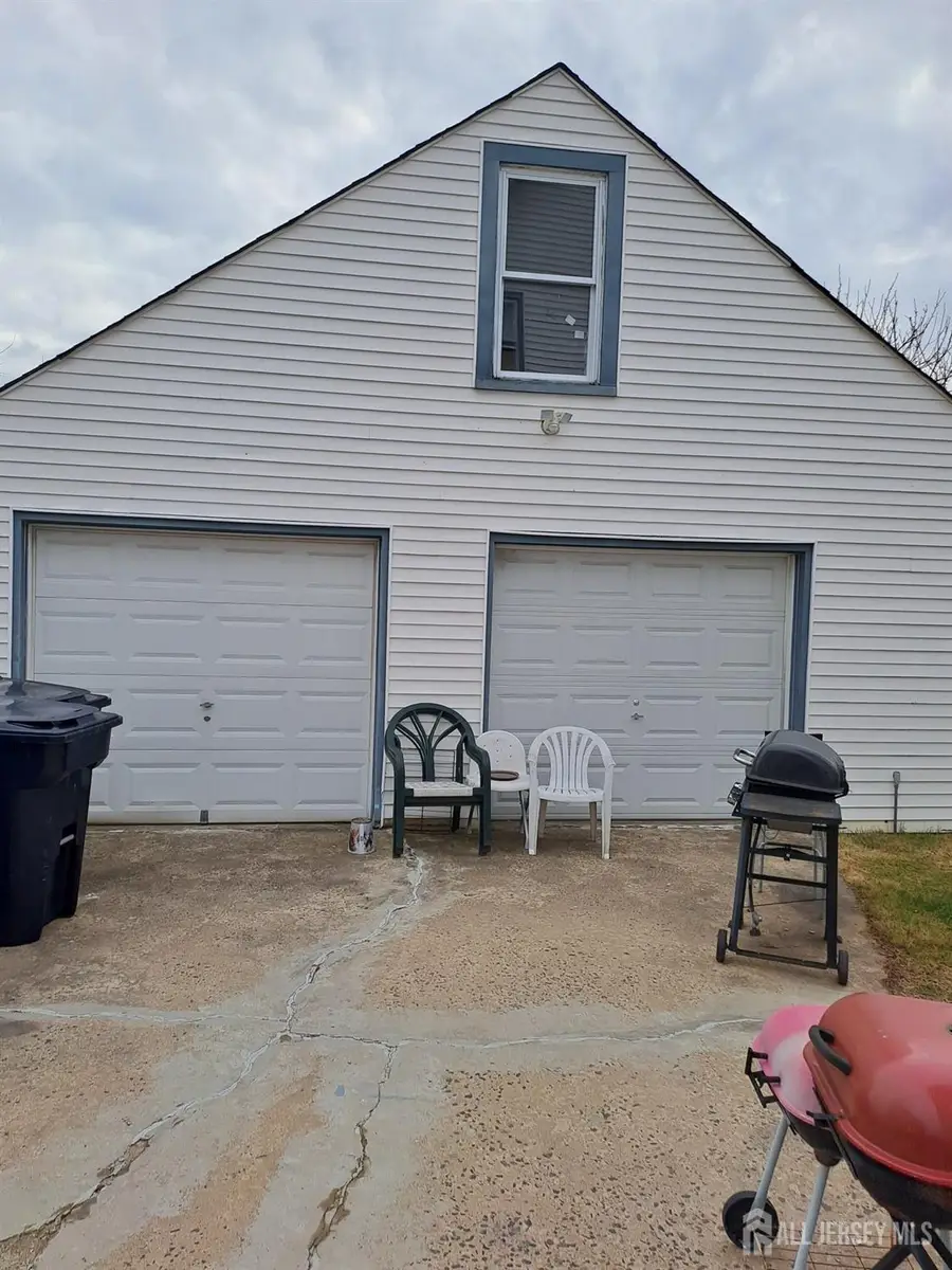 -6 Woodland Avenue, North Brunswick, NJ 08902 - Image #2