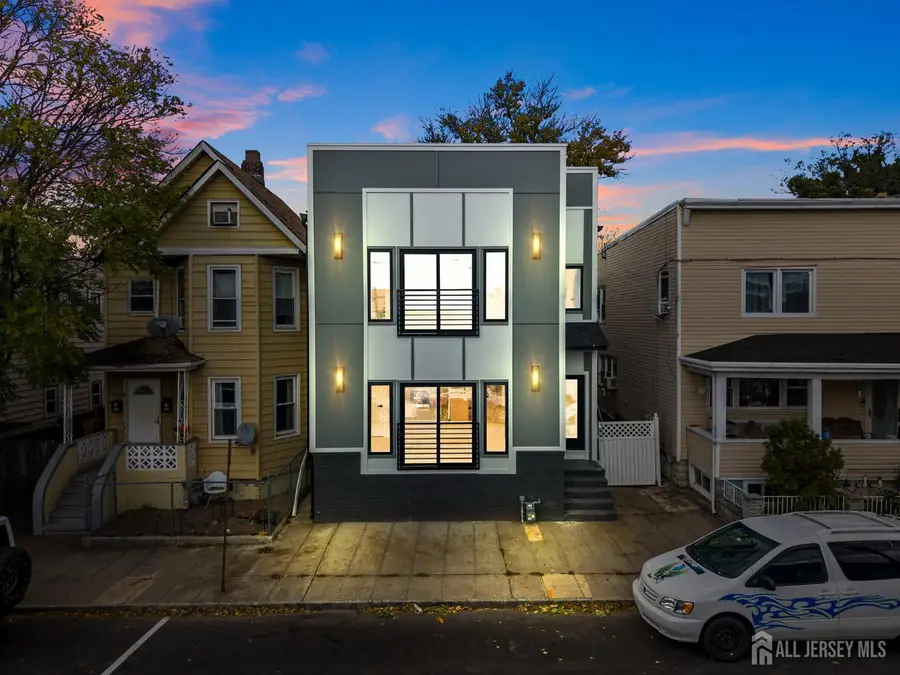 -404 Washington Street, Perth Amboy, NJ 08861 - #3