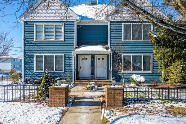 -6 Mulberry Lane, Metuchen, NJ 08840