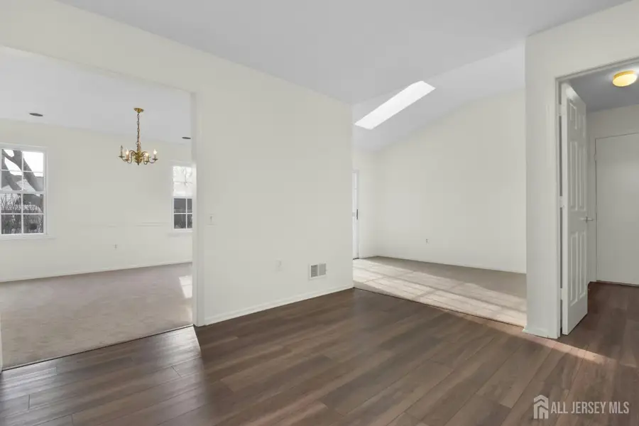 -277 E Nighthawk Drive, Monroe, NJ 08831 - Image #3