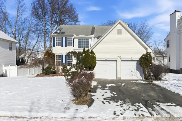 -16 Rolling Brook Drive, Edison, NJ 08820