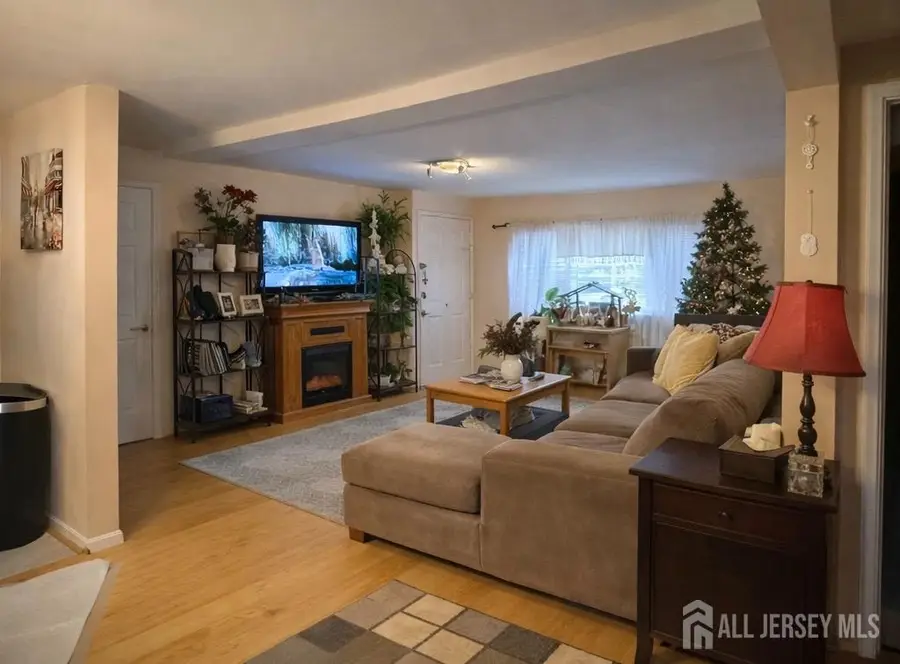 -18 Garfield Park #A, Edison, NJ 08837 - Image #2