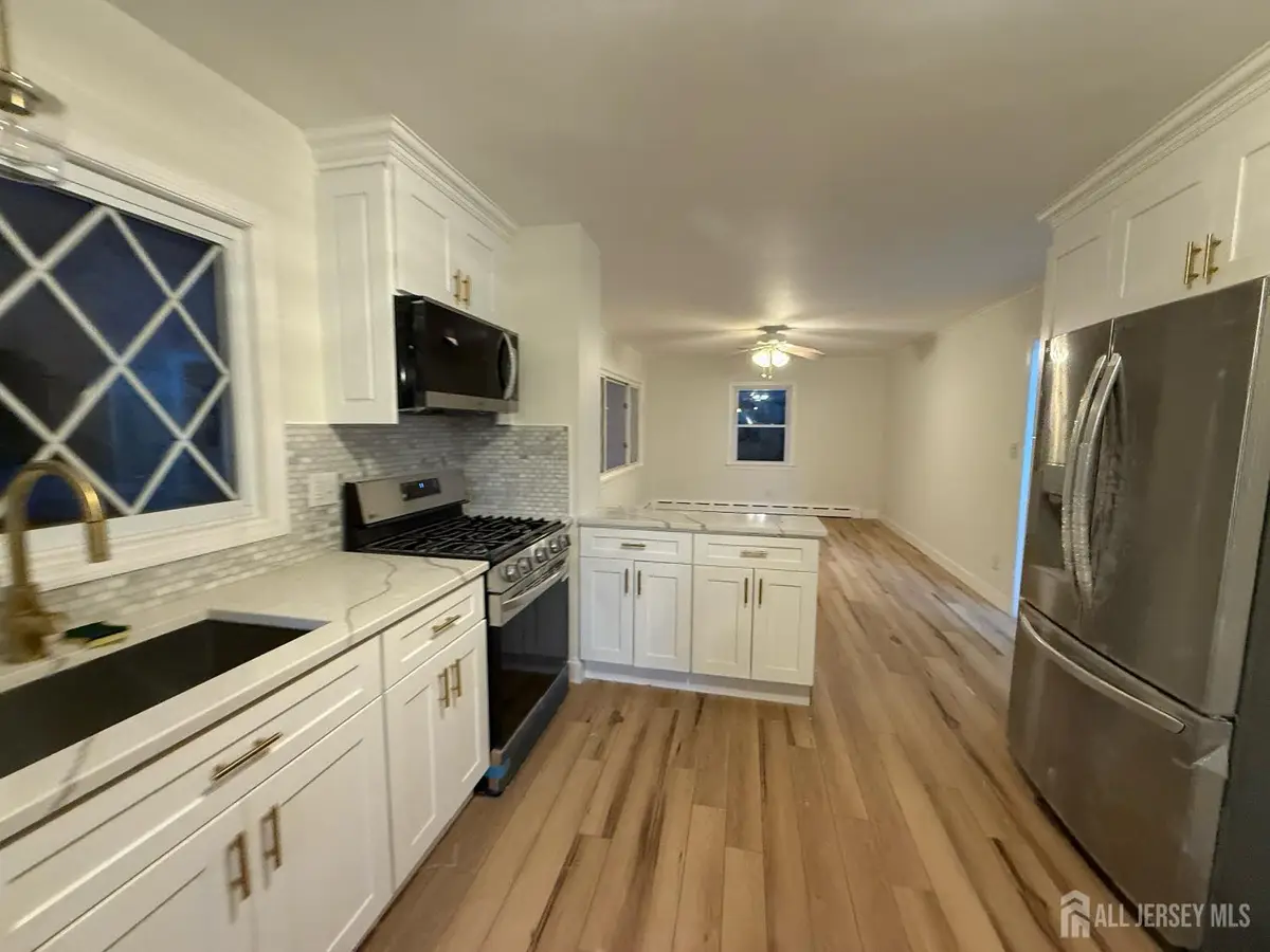 -126 N Lakeside Drive, Piscataway, NJ 08854 - Image #1