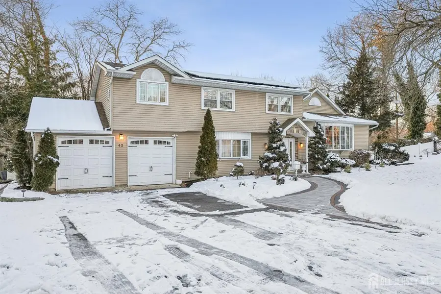 -42 Colburn Road, East Brunswick, NJ 08816 - Image #2