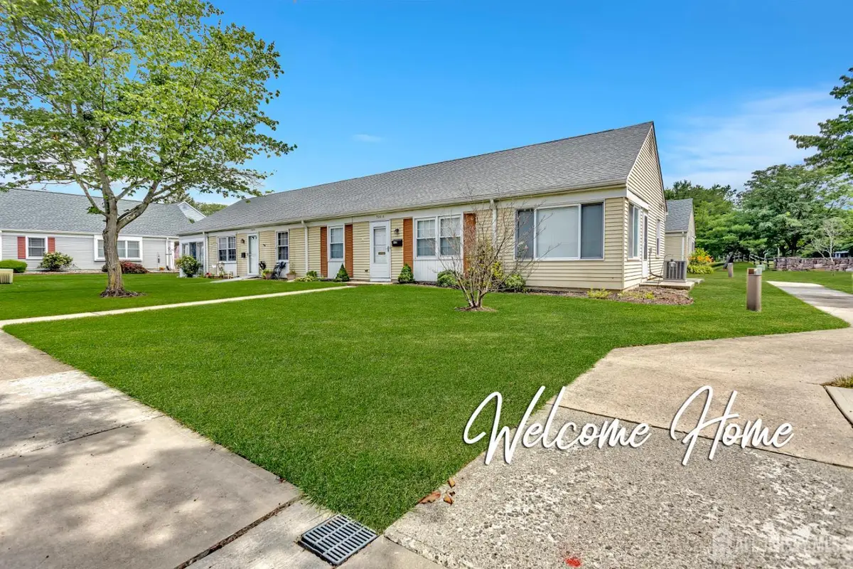 -326 Nantuckett Lane #A, Monroe, NJ 08831 - Image #1