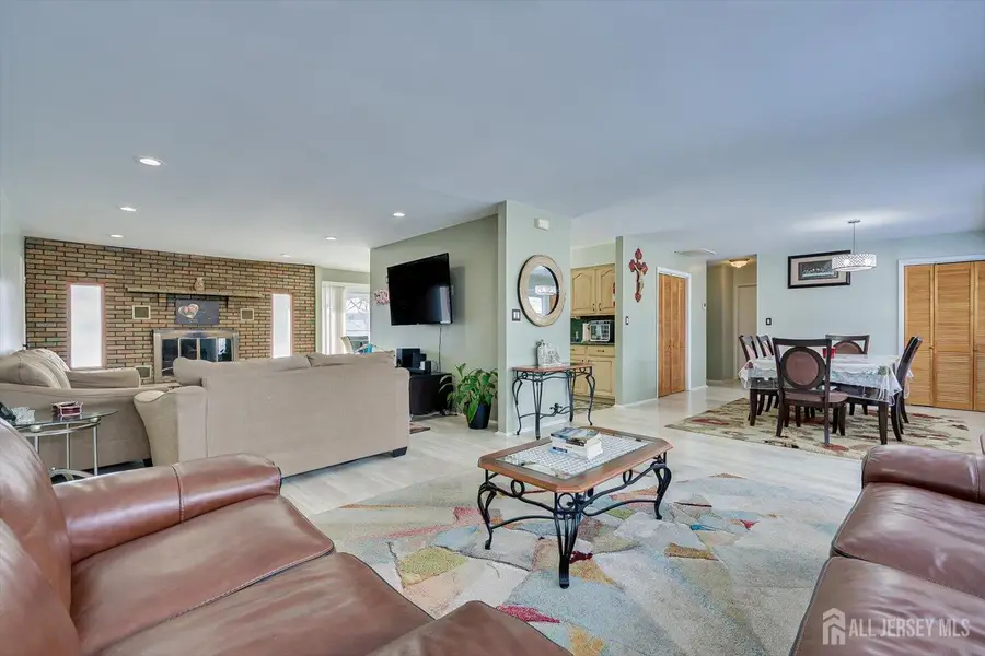 -34 Sturgis Road, Kendall Park, NJ 08824 - #2