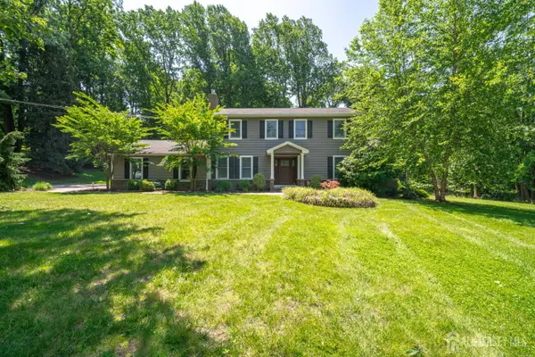 -5 Wedgewood Lane, Holmdel, NJ 07733