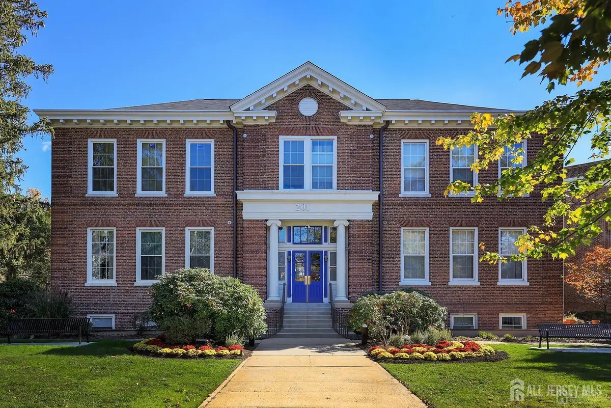 -201 S 2nd Avenue S #9, Highland Park, NJ 08904 - #1