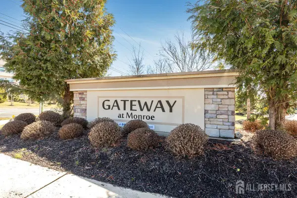 -1302 Hights Farm Road N, Monroe, NJ 08831