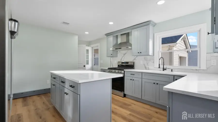 -514 Longwood Avenue, Bound Brook, NJ 08805 - #3